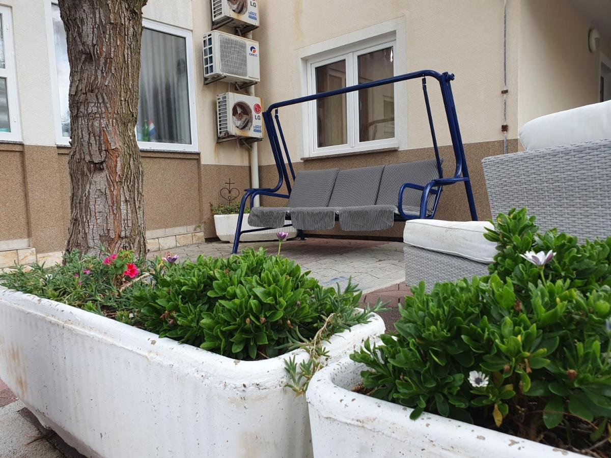 Apartamento Apartman Klaudijo Baška Exterior foto