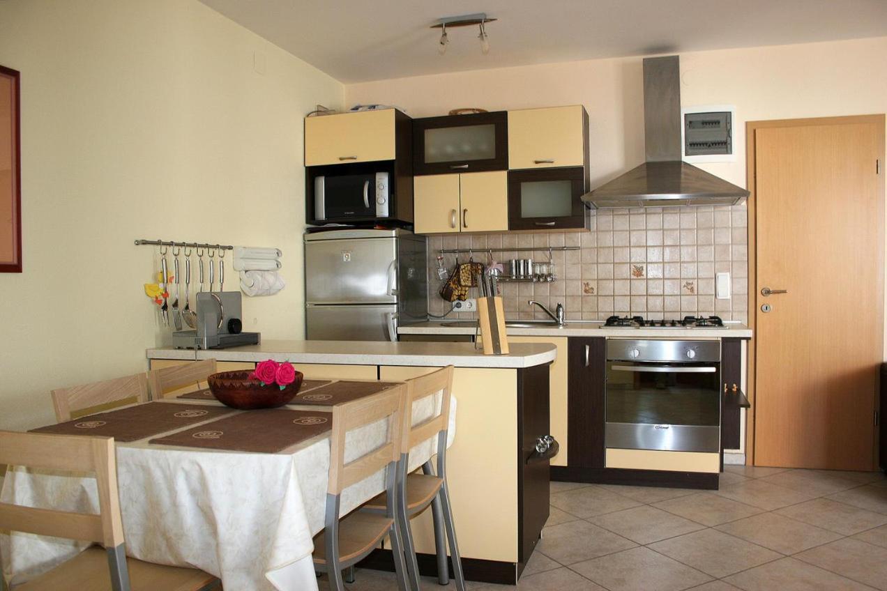 Apartamento Apartman Klaudijo Baška Exterior foto